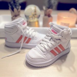 Adidas white pink/coral little kids shoe